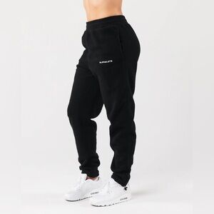 Alphalete Black King Cuffed Jogger | Medium